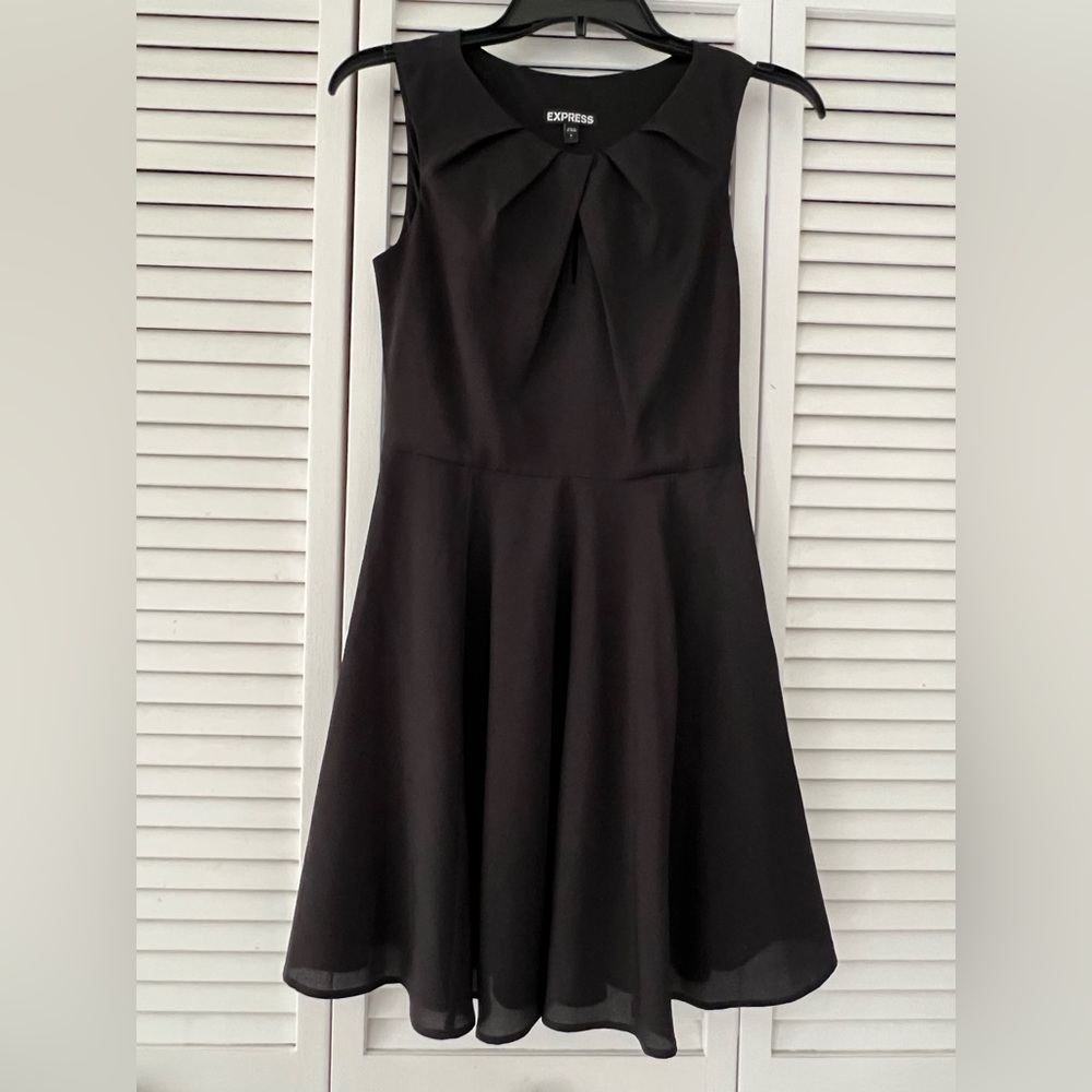 Express Keyhole Dress